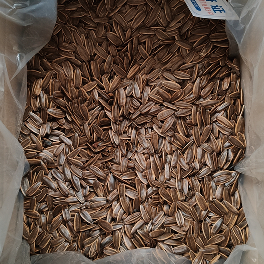 LIANHE Axu - spiced melon seeds  Sunflower seeds, nuts, fried goods, melon seed snacks