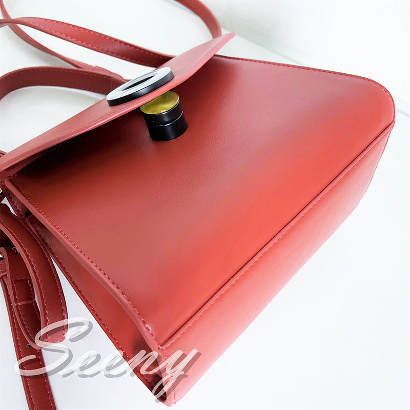 RUIWEI turn lock handbag 44996  Cowhide bag niche design handbag new high-end texture bag